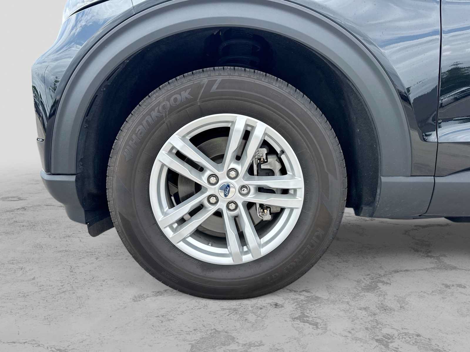 Certified 2023 Ford Explorer XLT w/ Equipment Group 202A AWD/4WD image 13