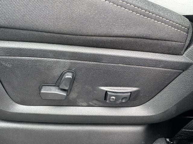 New 2026 RAM 3500 Big Horn AWD/4WD image 31