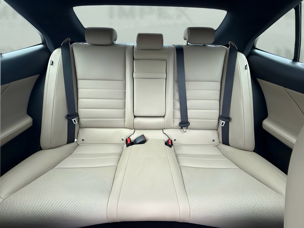 Used 2020 Lexus IS 350 F Sport w/ F Sport Package RWD image 7