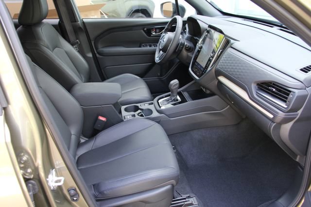 Used 2025 Subaru Forester Limited AWD/4WD image 39
