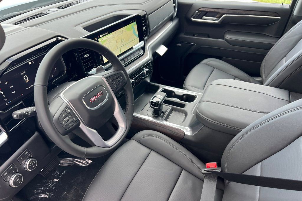 New 2026 GMC Sierra 1500 SLT w/ SLT Premium Plus Package AWD/4WD image 7