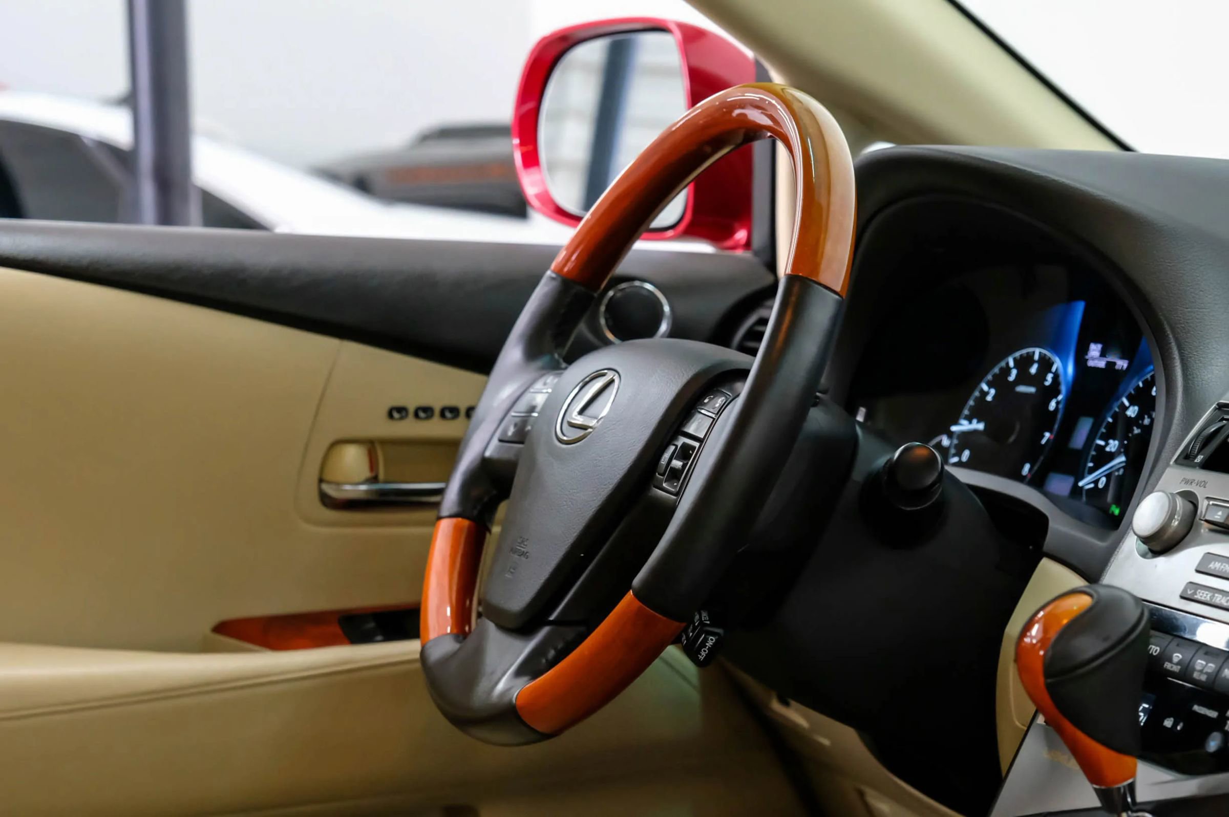 Used 2012 Lexus RX 350 FWD w/ Premium Pkg image 15