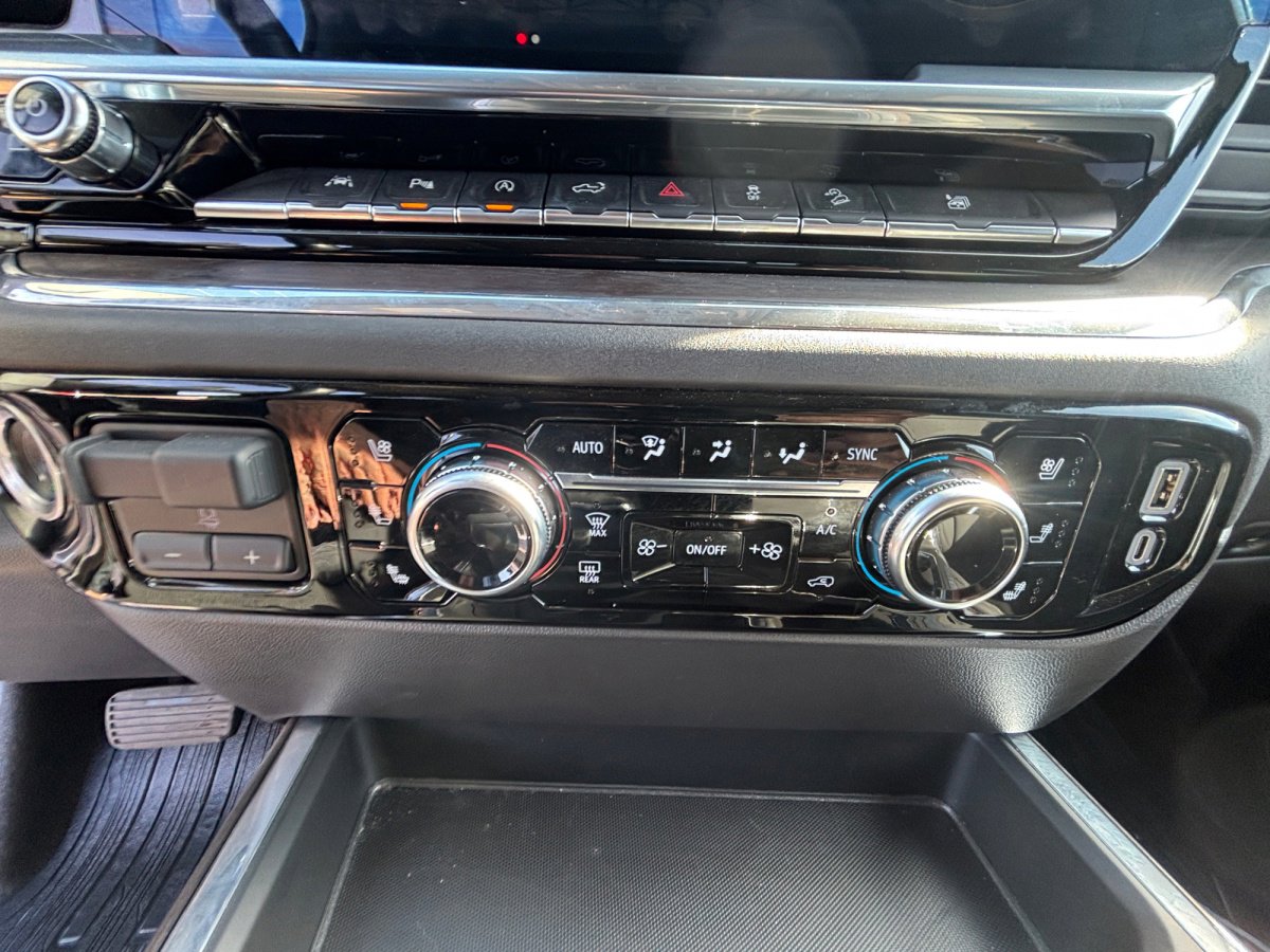 Used 2024 GMC Sierra 1500 SLT image 5