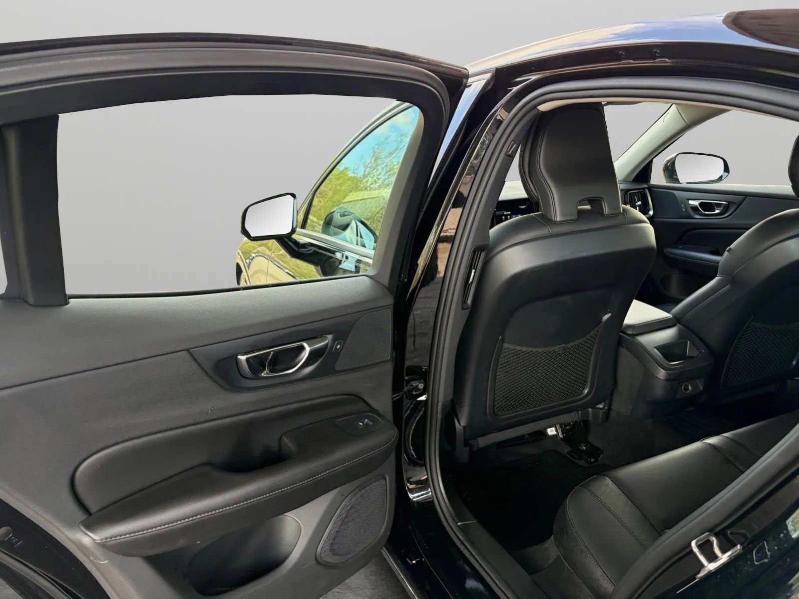 Used 2020 Volvo S60 T5 Momentum w/ Protection Package Premier image 12