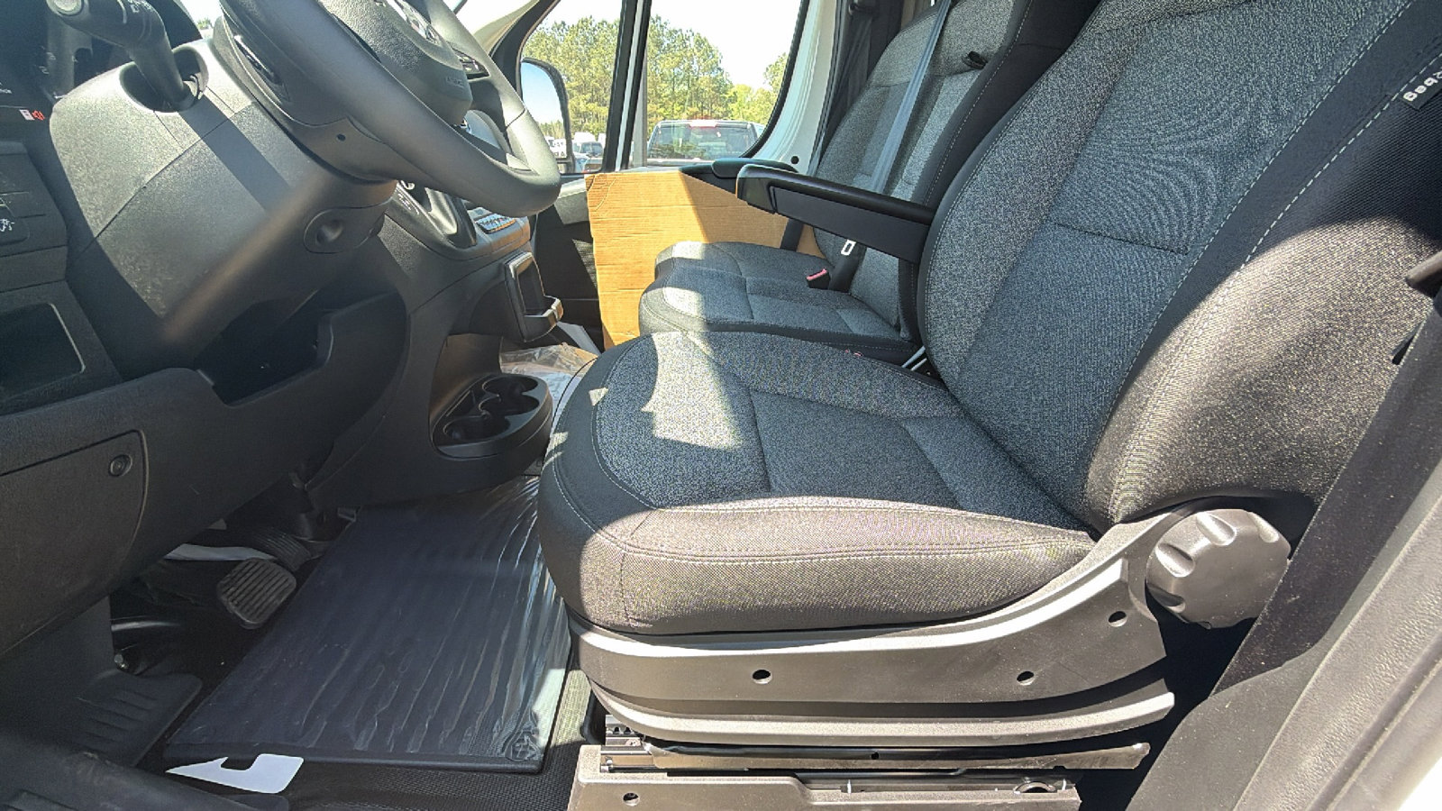 New 2026 RAM ProMaster 1500 w/ Convenience Group FWD image 17