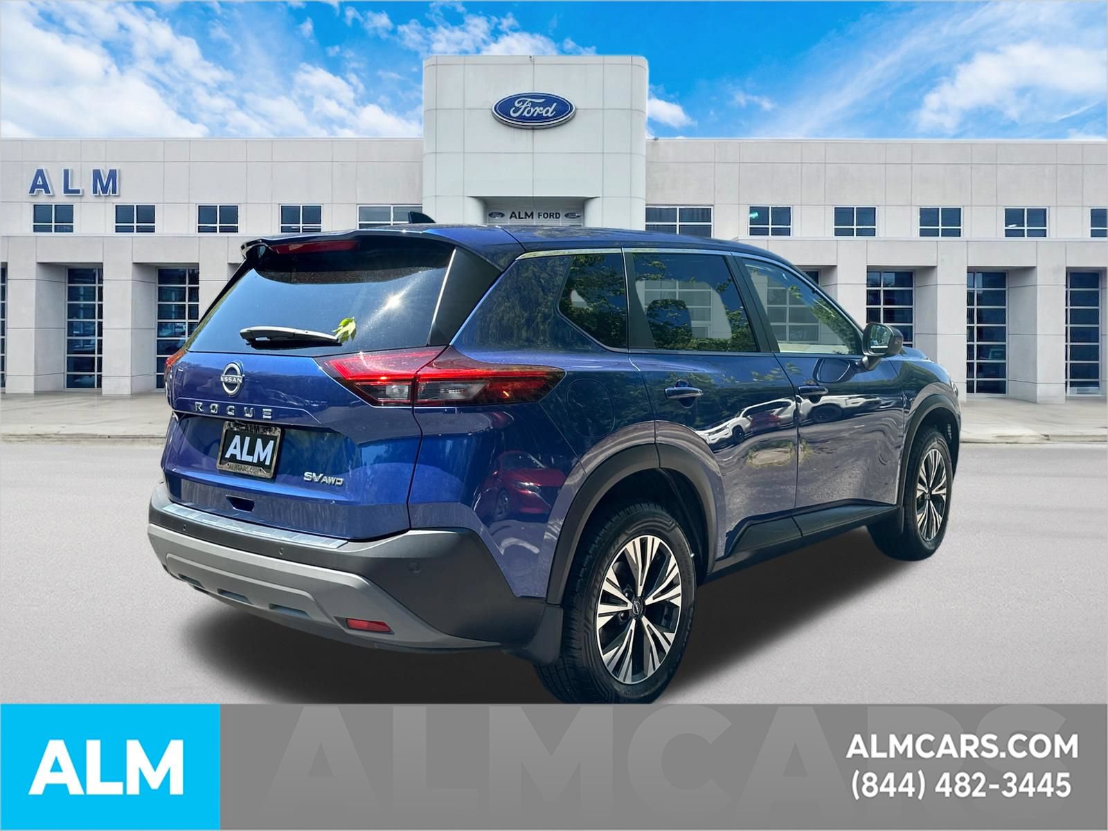 Used 2023 Nissan Rogue SV AWD/4WD image 5