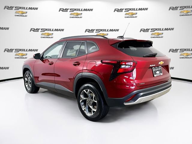 Used 2025 Chevrolet Trax LT image 5