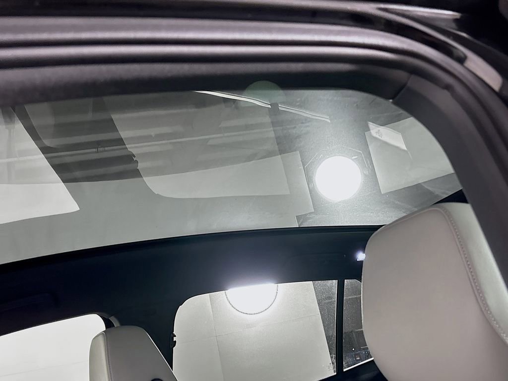 Used 2021 Volkswagen ID.4 Pro S image 19