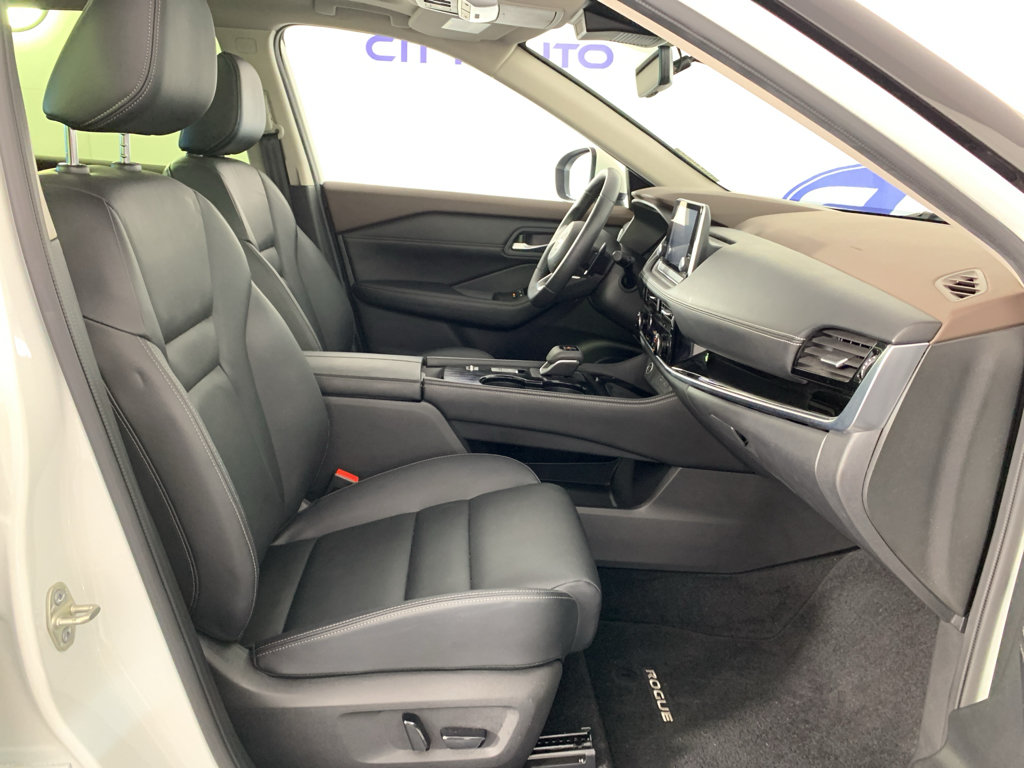 Used 2023 Nissan Rogue SL FWD image 42