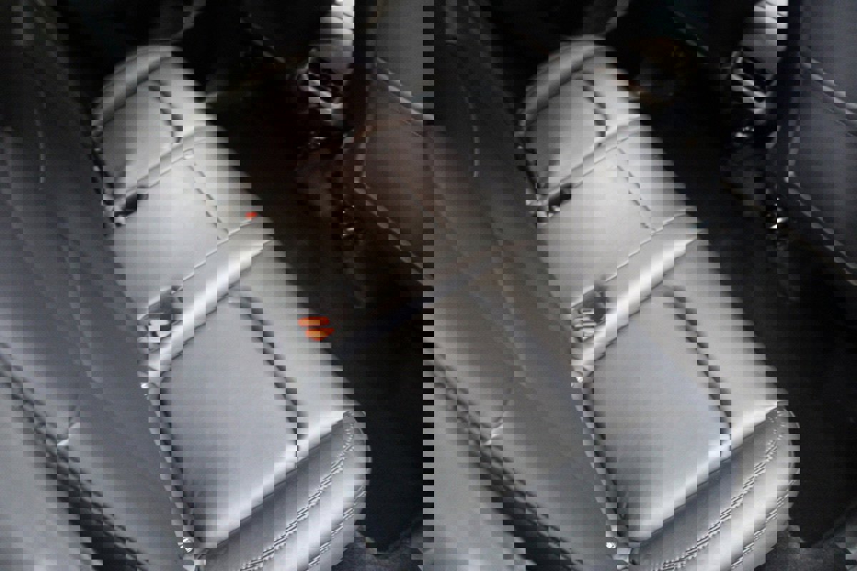 Used 2024 Tesla Model Y Performance image 30