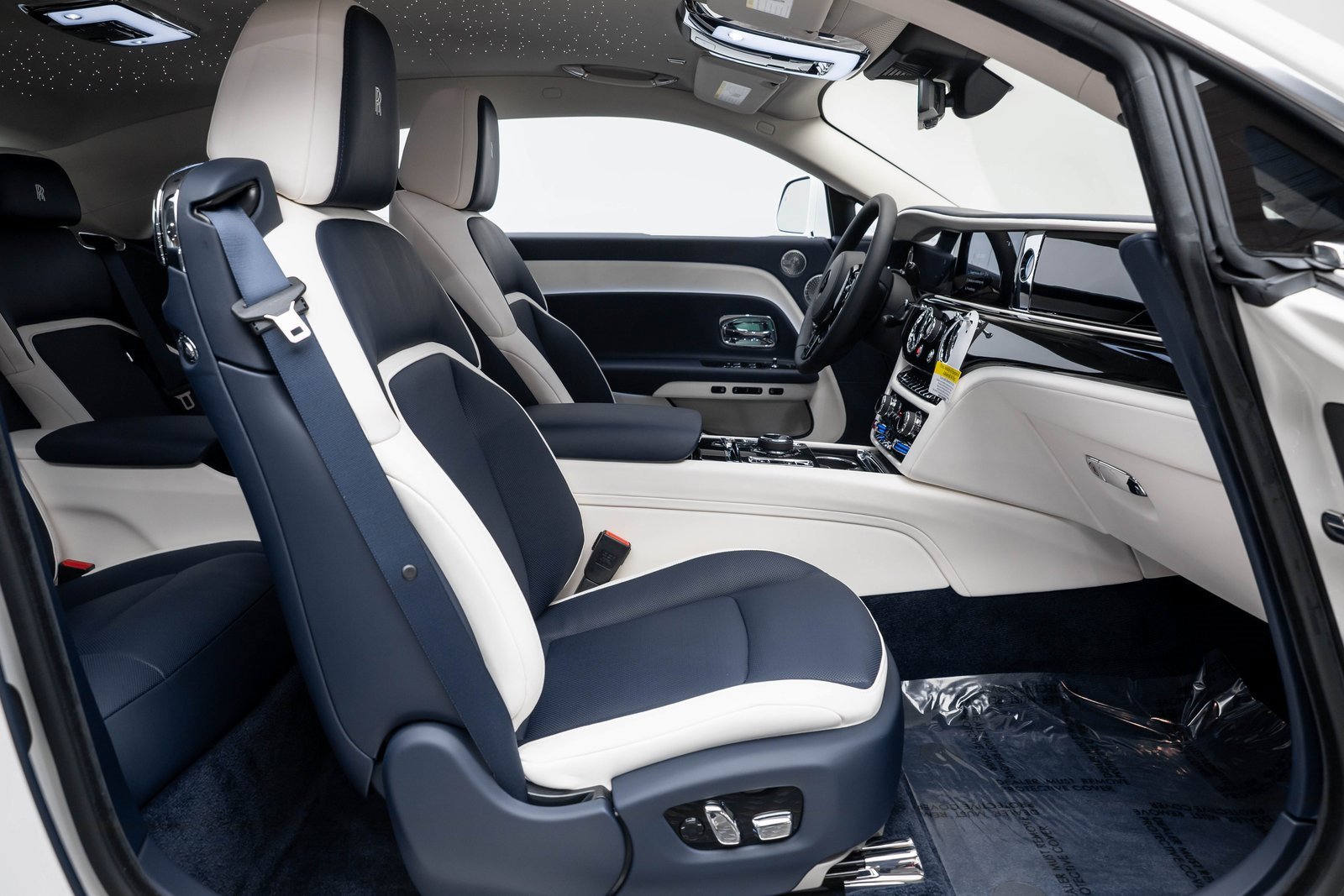 New 2026 Rolls-Royce Spectre image 37