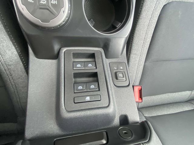 New 2025 Ford Bronco 4-Door image 13