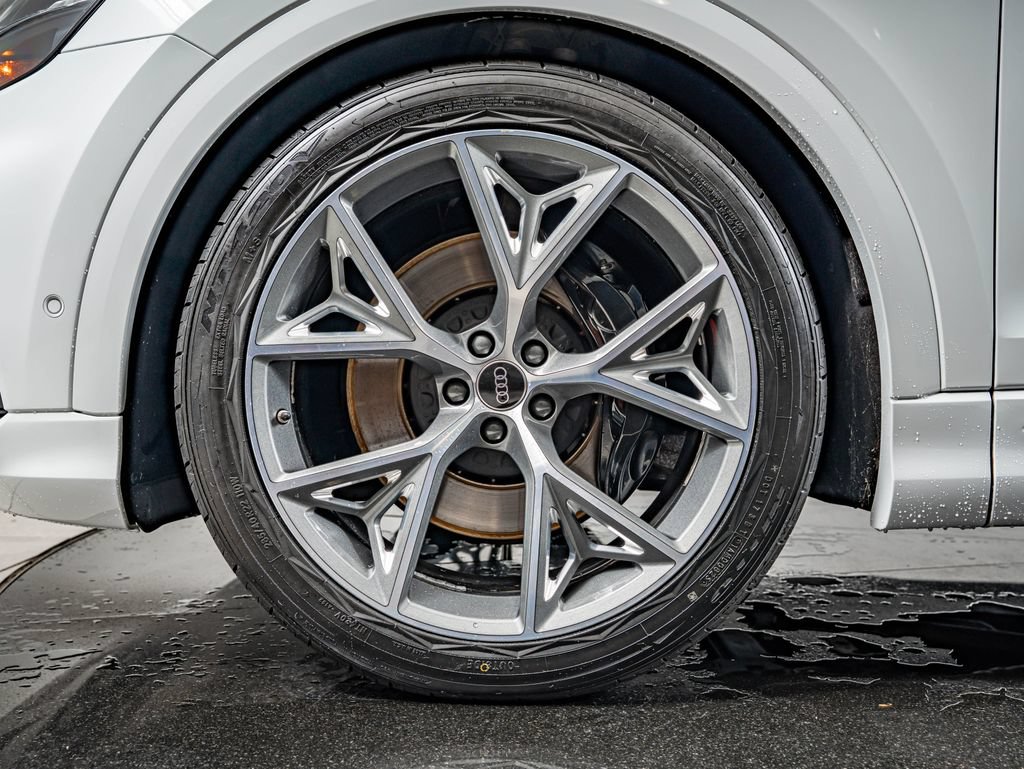 Used 2023 Audi SQ8 Prestige AWD/4WD image 10