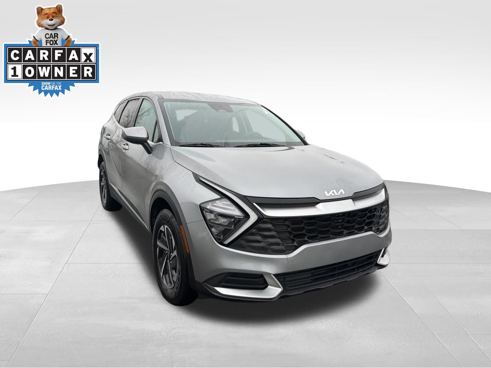 Used 2023 Kia Sportage LX image 3
