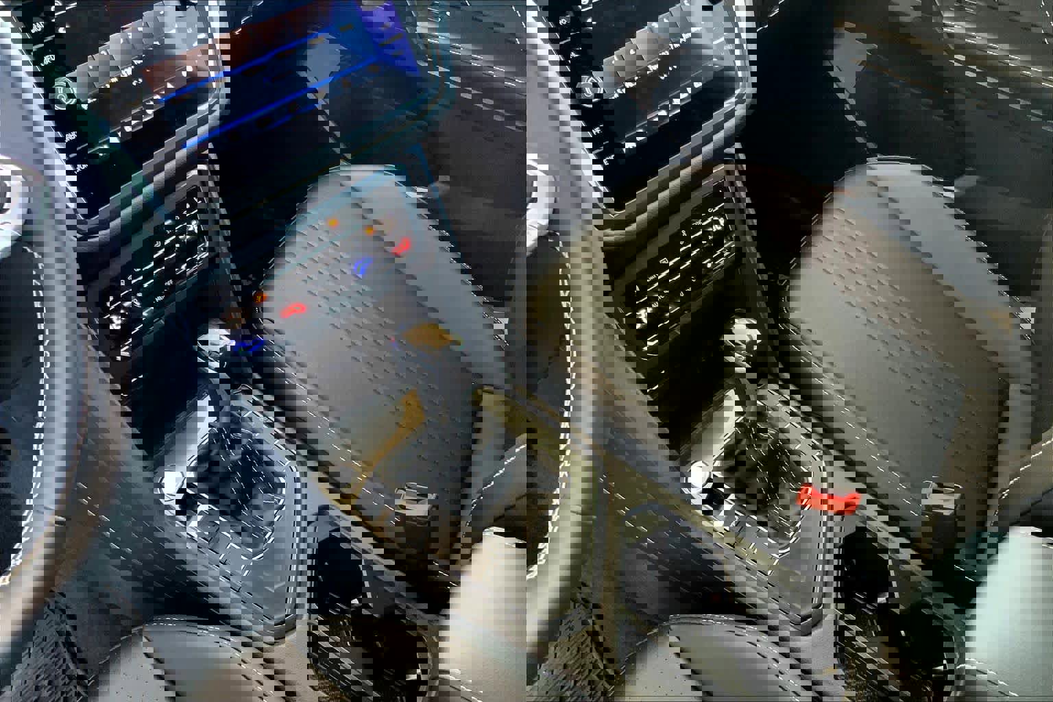 Used 2022 Volkswagen Tiguan SE w/ Panoramic Sunroof Package image 17