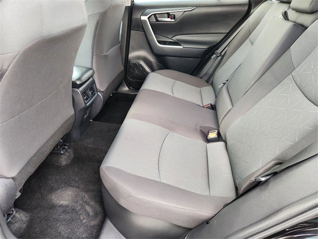 Used 2025 Toyota RAV4 XLE image 30