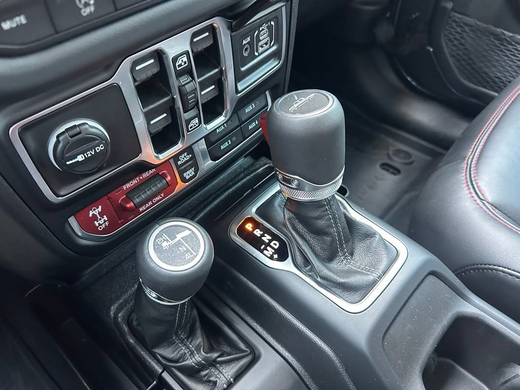 Used 2025 Jeep Gladiator Rubicon w/ Safety Group AWD/4WD image 42