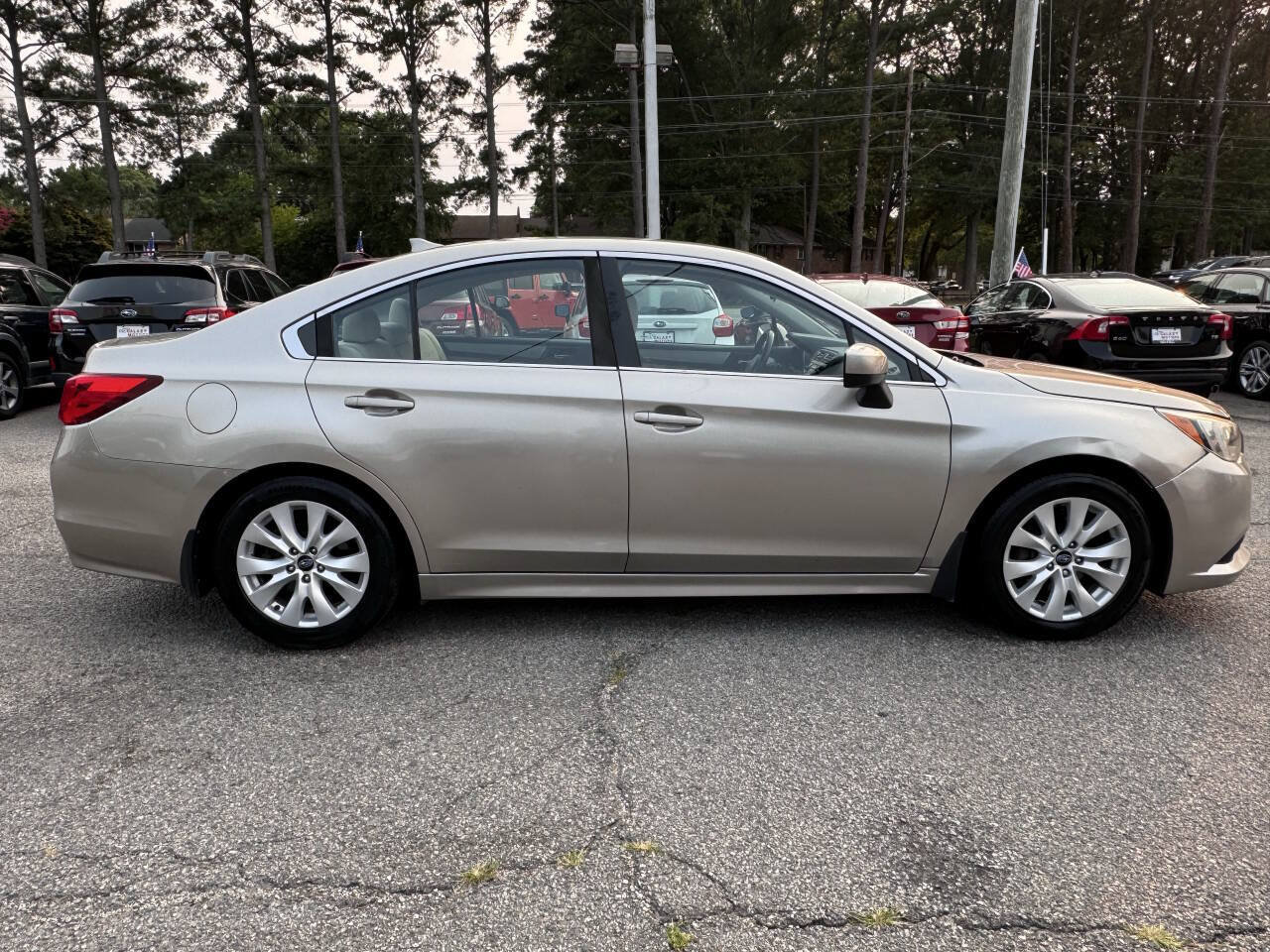 Used 2017 Subaru Legacy 2.5i Premium AWD/4WD image 8