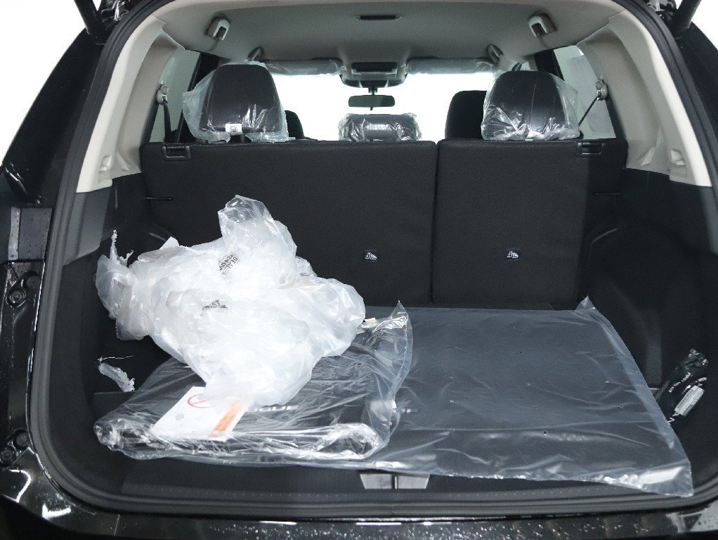 Certified 2026 Nissan Rogue SV image 29