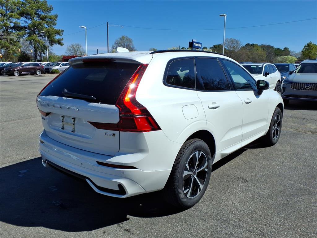New 2026 Volvo XC60 B5 Core w/ Climate Package image 3