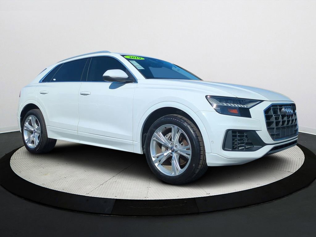 Used 2019 Audi Q8 Premium Plus w/ Premium Plus image 2
