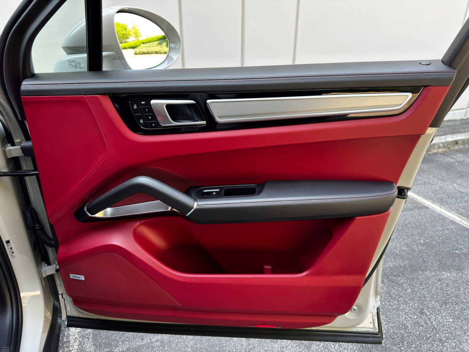 Used 2022 Porsche Cayenne Turbo S w/ Assistance Package image 49