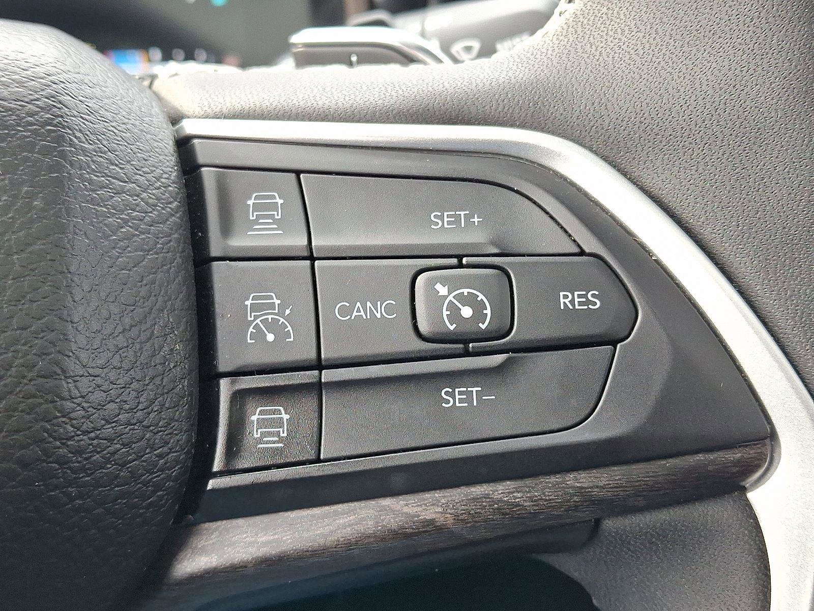 Used 2022 Jeep Grand Cherokee Limited 4xe image 23