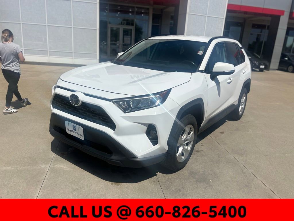 Used 2021 Toyota RAV4 XLE w/ Carpet Mat Package (TMS) AWD/4WD image 2