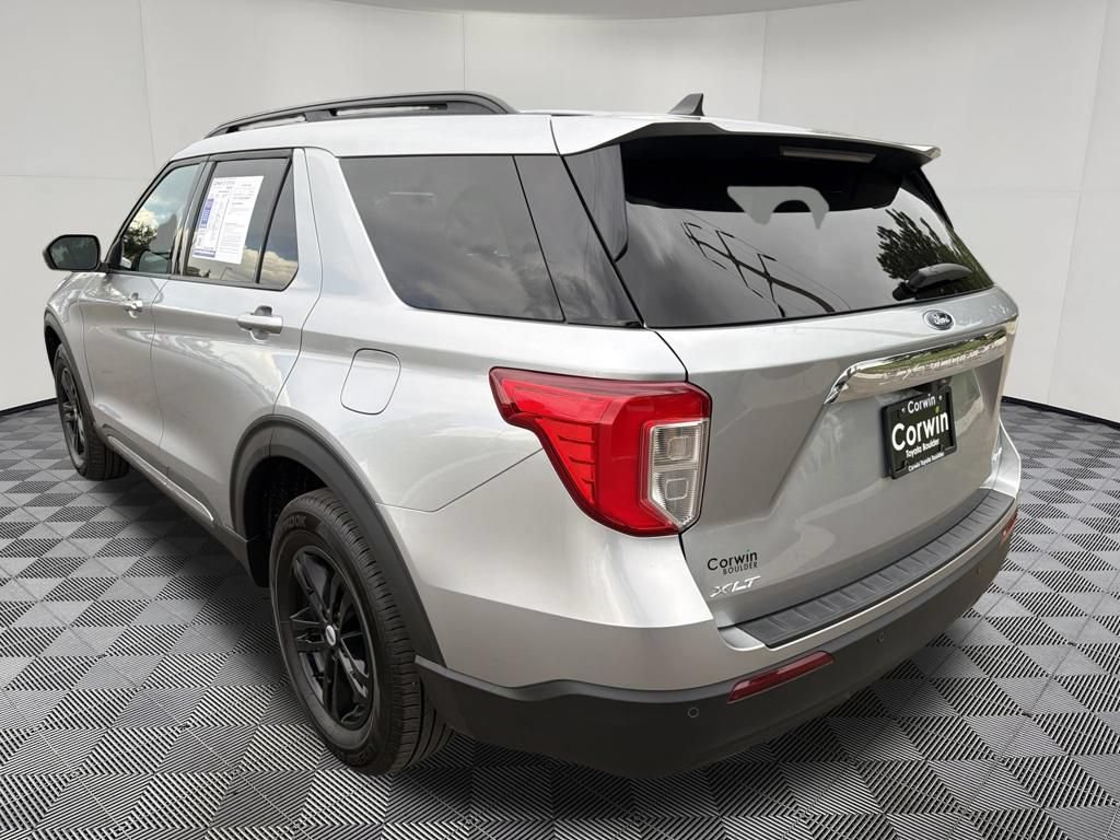 Used 2024 Ford Explorer XLT AWD/4WD image 5