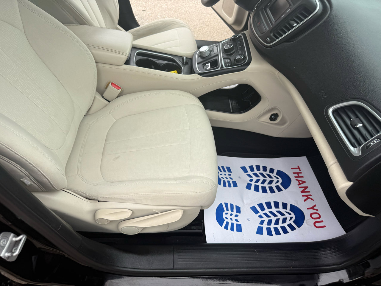 Used 2015 Chrysler 200 Limited image 58