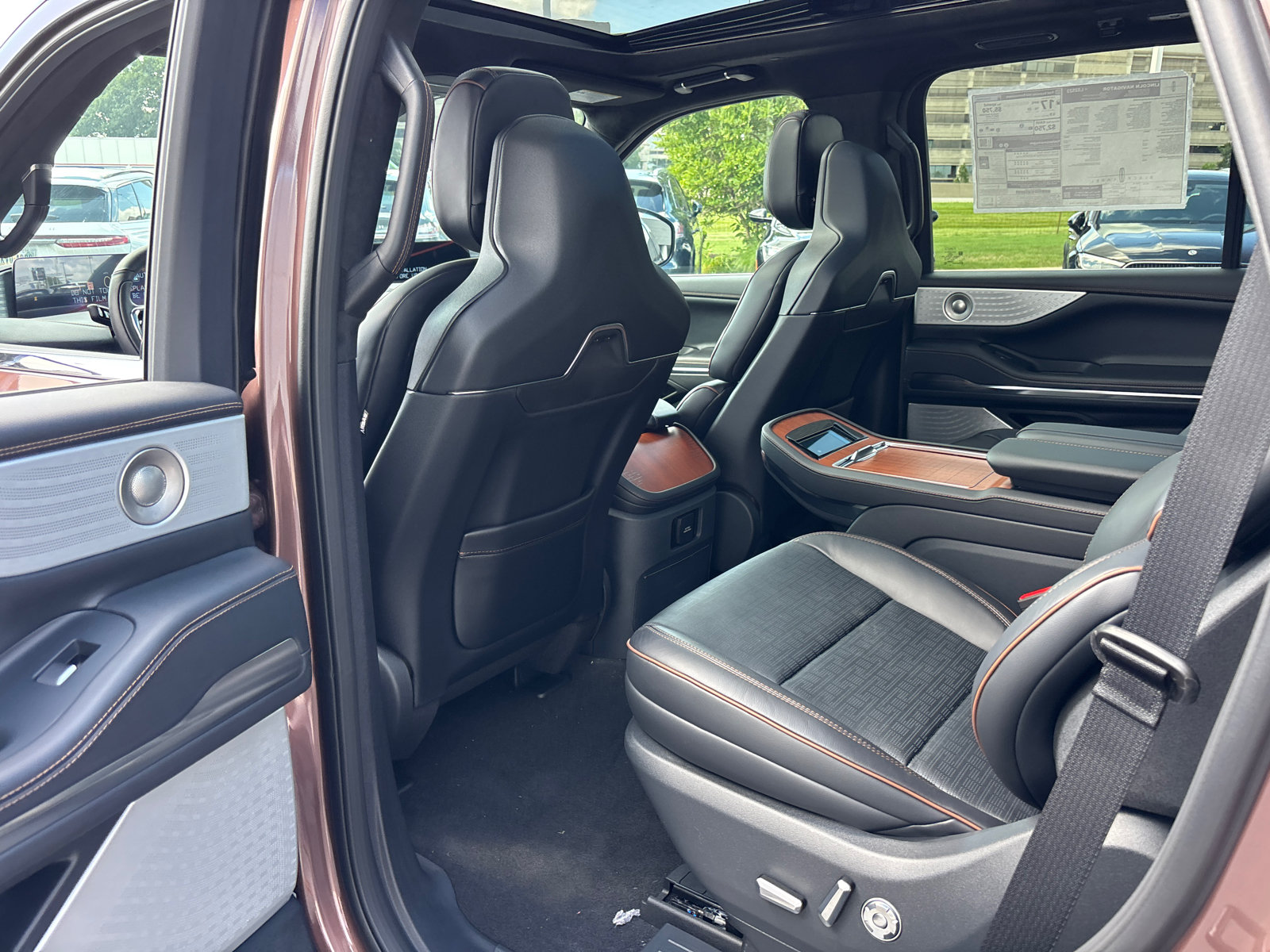 New 2027 Lincoln Navigator Black Label AWD/4WD image 27