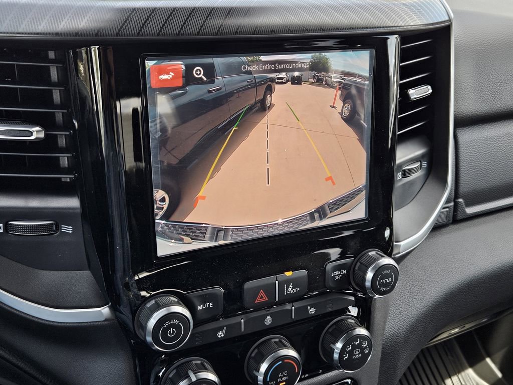 New 2026 RAM 1500 4x4 Crew Cab image 17