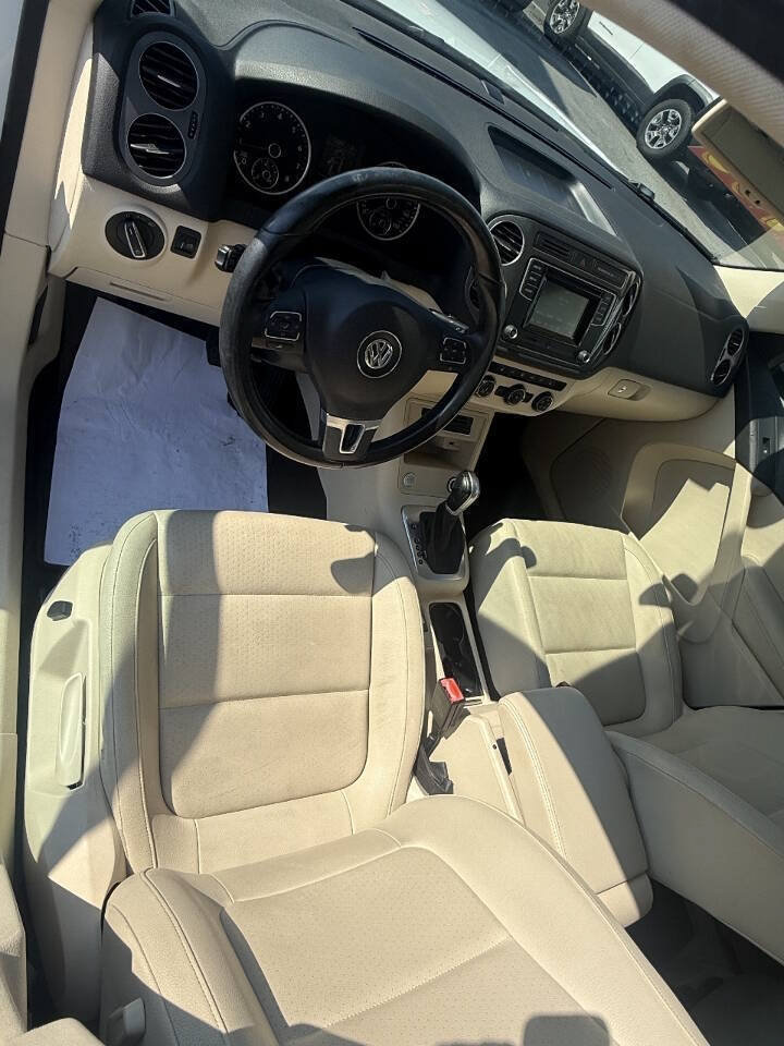 Used 2016 Volkswagen Tiguan S FWD image 7