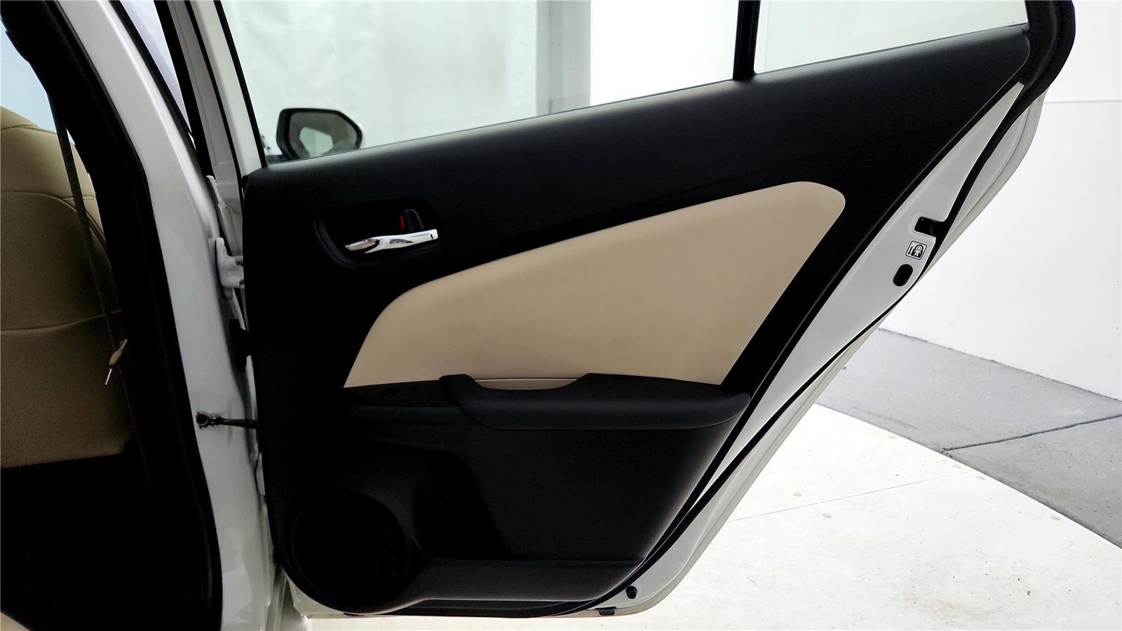 Certified 2019 Toyota Prius XLE image 19