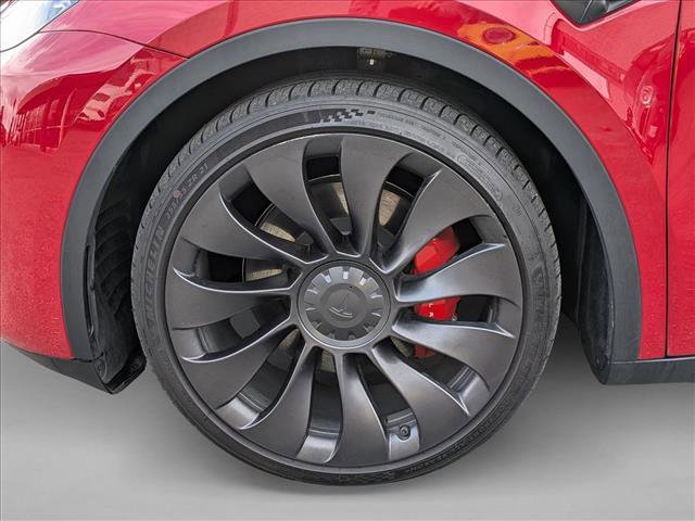 Used 2023 Tesla Model Y Performance image 10