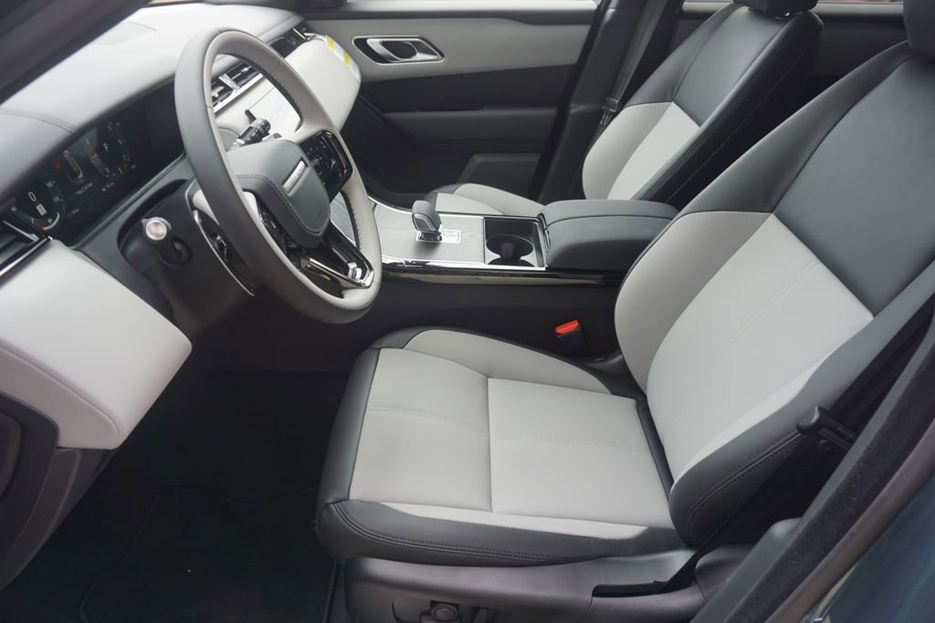 New 2026 Land Rover Range Rover Velar Dynamic SE image 19