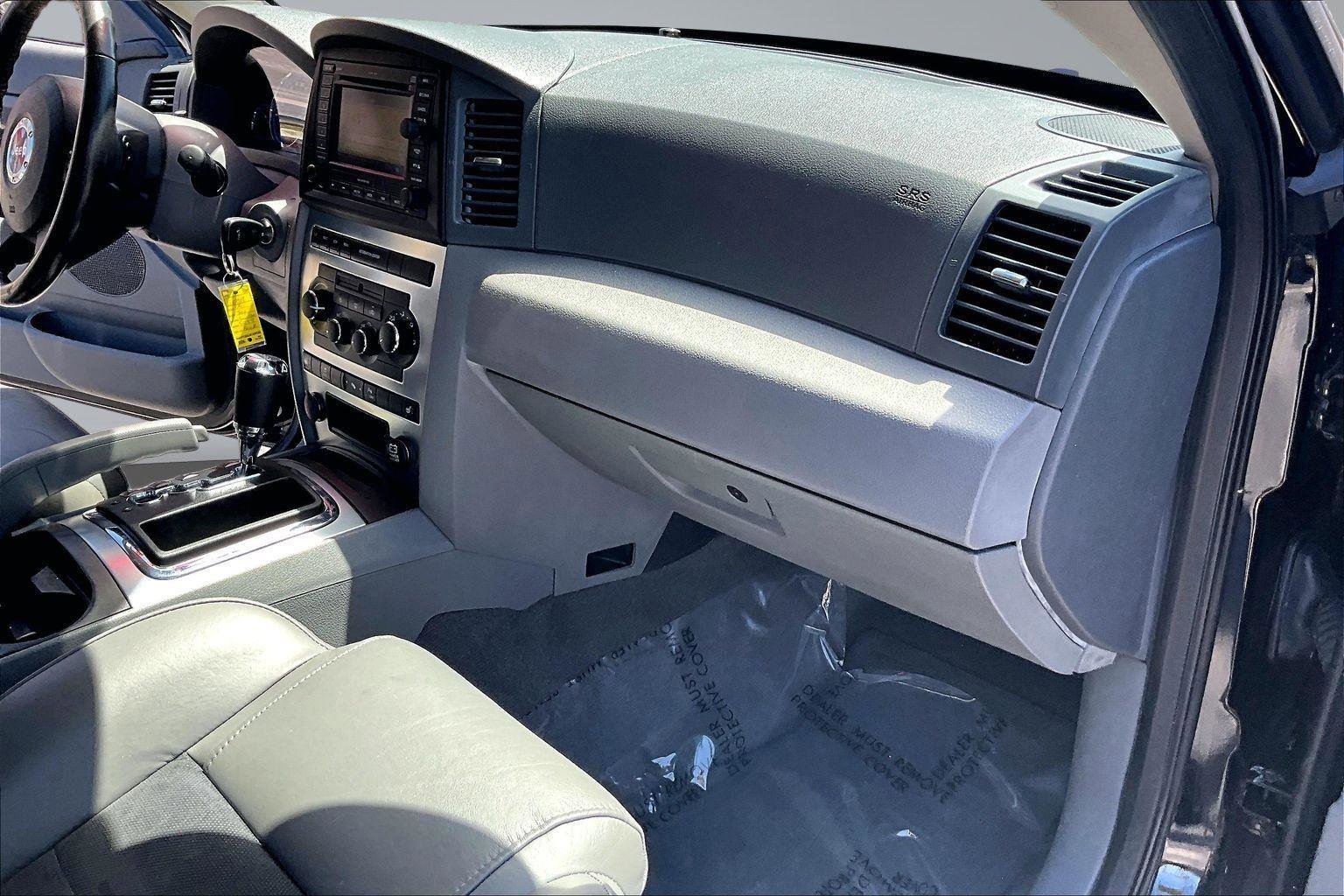 Used 2006 Jeep Grand Cherokee SRT8 w/ SRT Option Group I AWD/4WD image 24