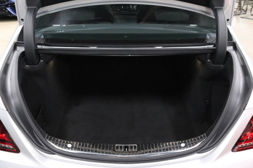 Used 2018 Mercedes-Benz S 560 Sedan image 5
