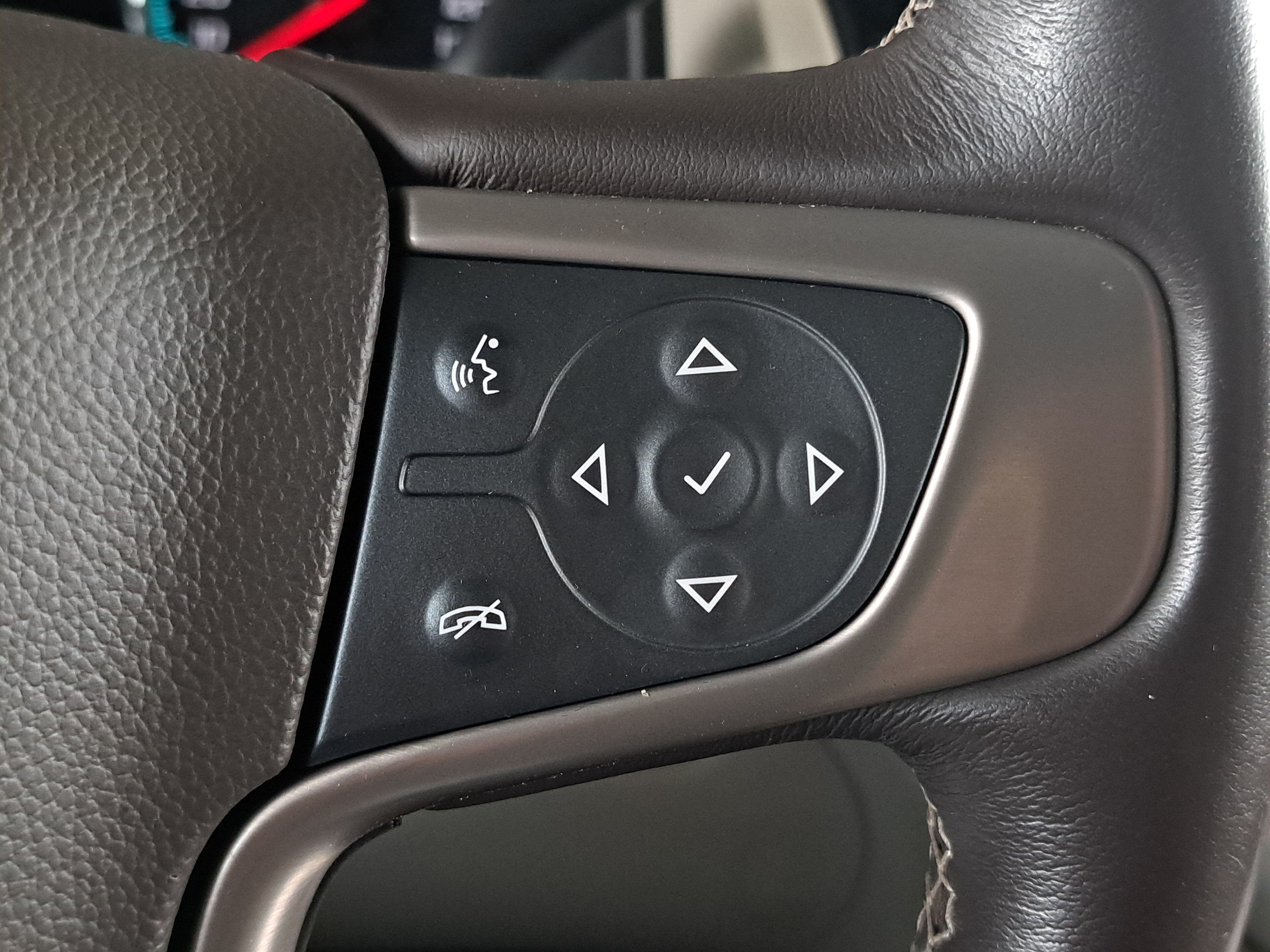 Used 2020 GMC Yukon Denali AWD/4WD image 25