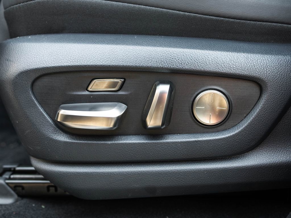 Used 2023 Lexus LX 600 4WD w/ Appearance Package image 21