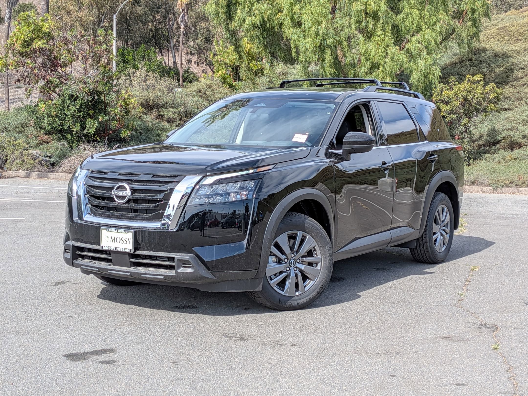 New 2025 Nissan Pathfinder SV