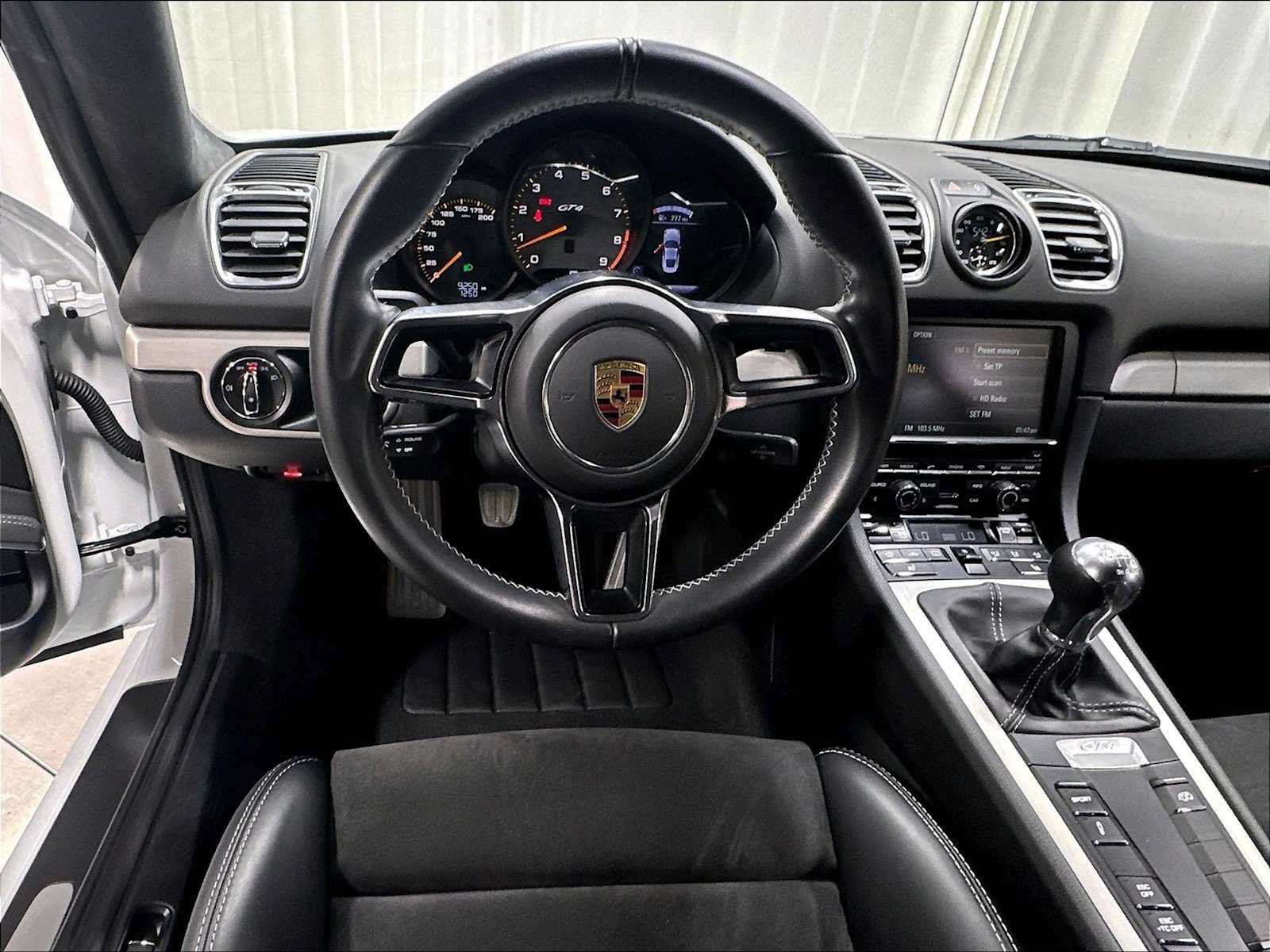 Used 2016 Porsche Cayman GT4 RWD image 15
