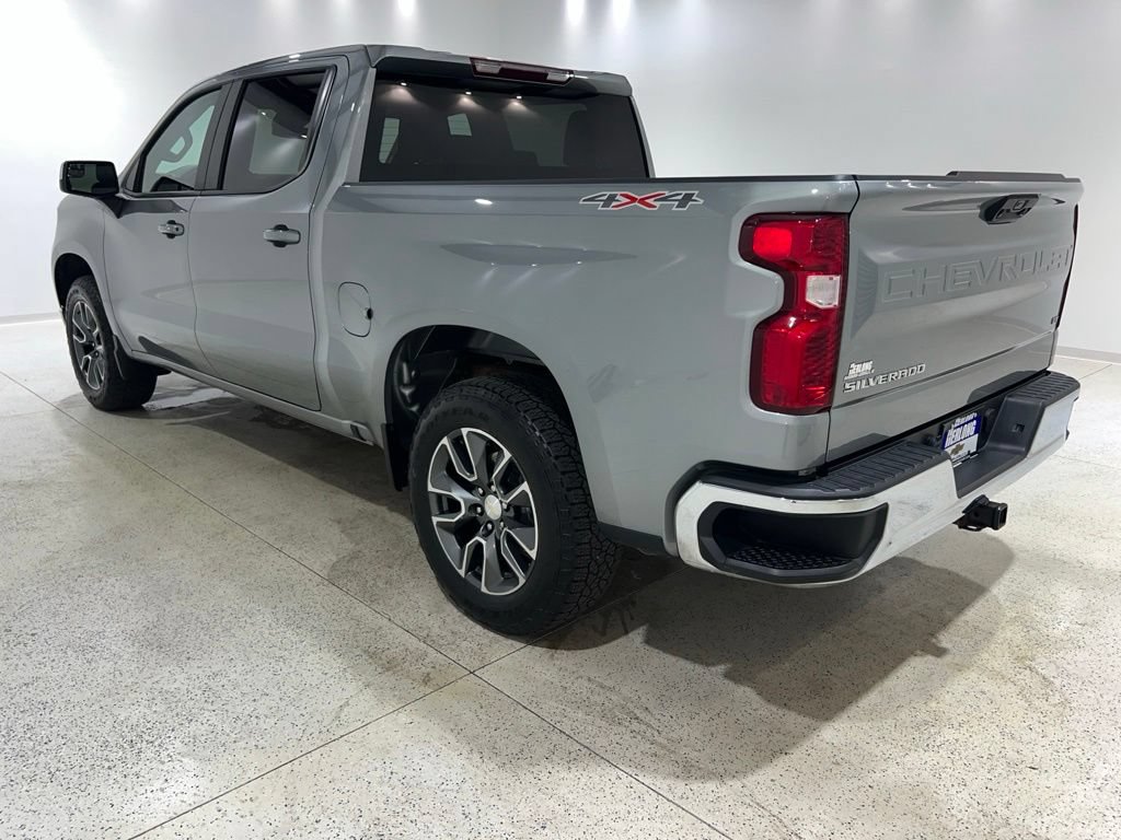 Used 2023 Chevrolet Silverado 1500 LT AWD/4WD image 3