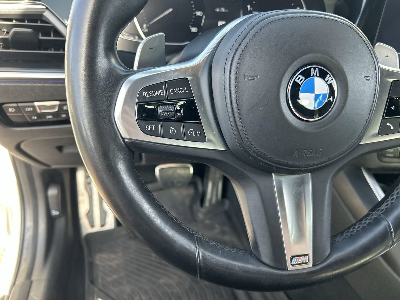 Used 2021 BMW 330i Sedan w/ M Sport Package RWD image 22