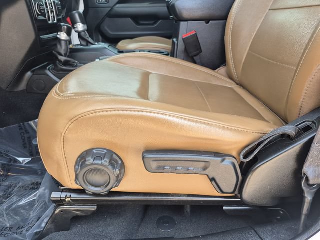 Used 2022 Jeep Wrangler Unlimited Sahara AWD/4WD image 17