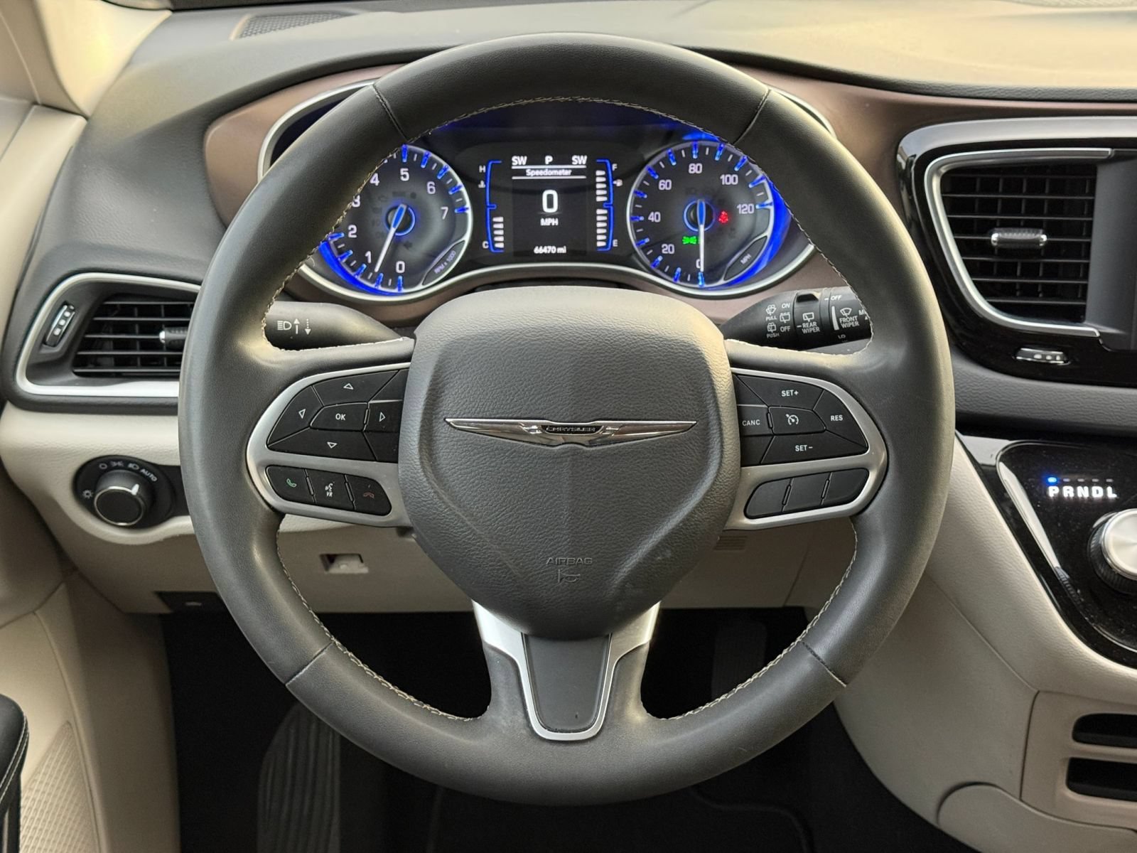 Used 2023 Chrysler Voyager LX FWD image 28