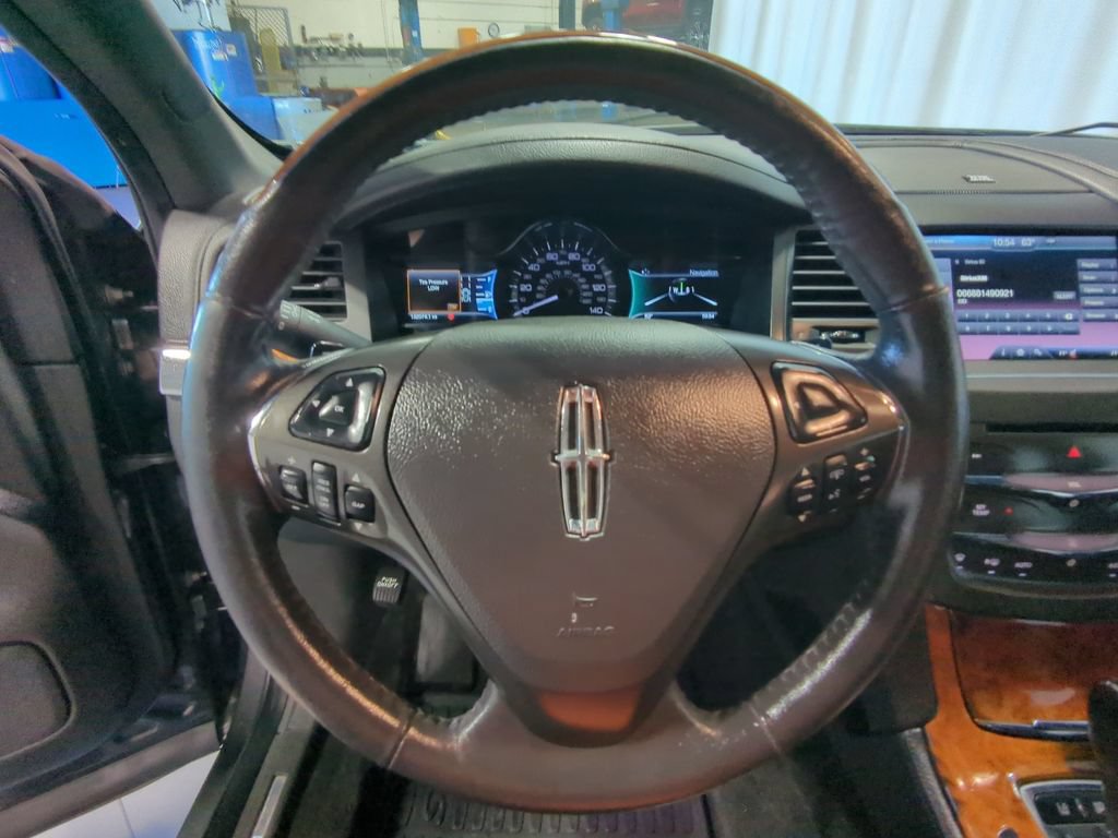 Used 2015 Lincoln MKS AWD w/ Equipment Group 201A image 28