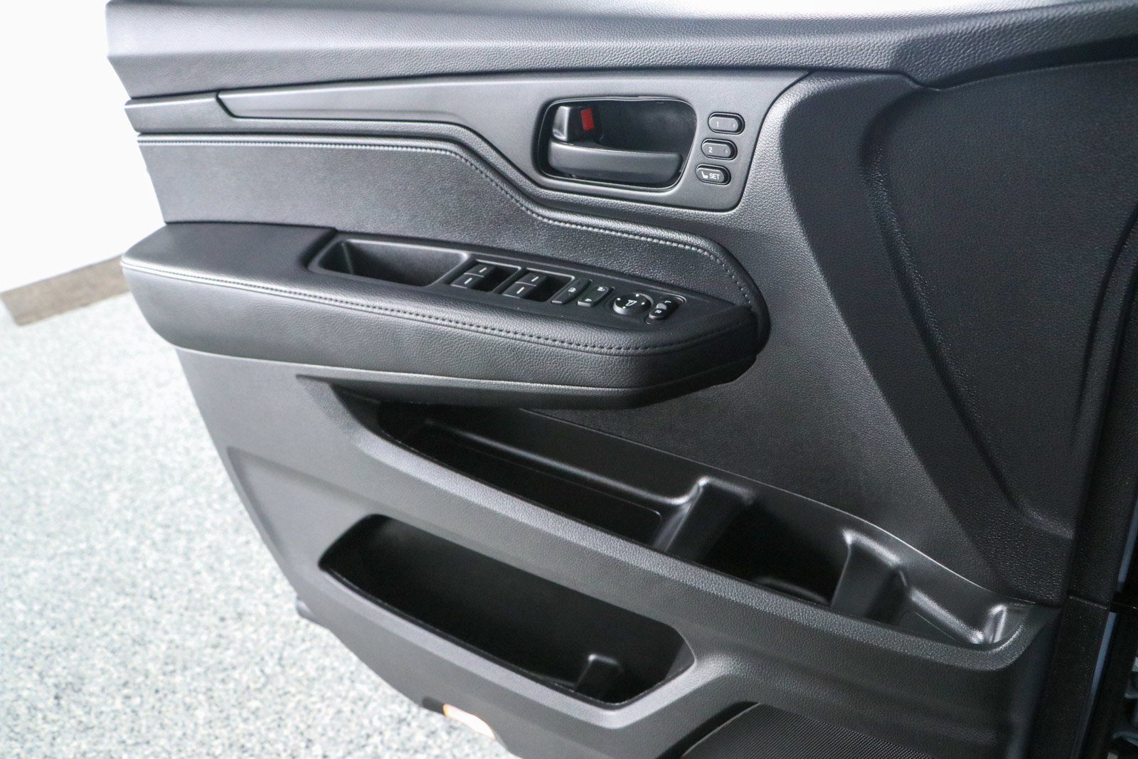 Used 2025 Honda Odyssey Sport-L image 22