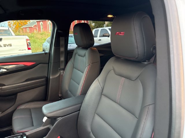 Used 2024 Chevrolet TrailBlazer RS w/ Convenience Package AWD/4WD image 9