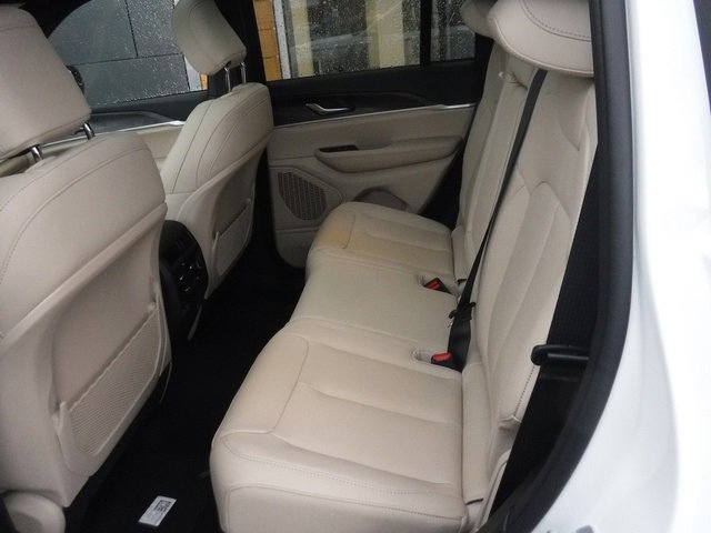 New 2025 Jeep Grand Cherokee Limited w/ MOPAR Finishing Package image 37